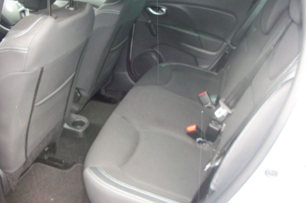 Used Renault Clio 2018 for sale - 76105188: Photo 10