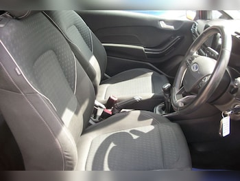 Used Ford Fiesta 2017 for sale - 78597351: Photo