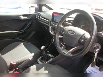 Used Ford Fiesta 2017 for sale - 78597351: Photo