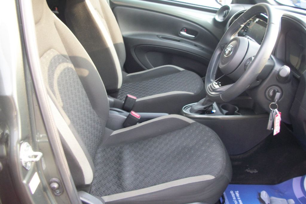 Used Toyota Aygo X 2022 for sale - 77747474: Photo 2