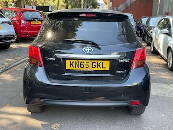 Used Toyota Yaris 2015 for sale - 79822475: Photo
