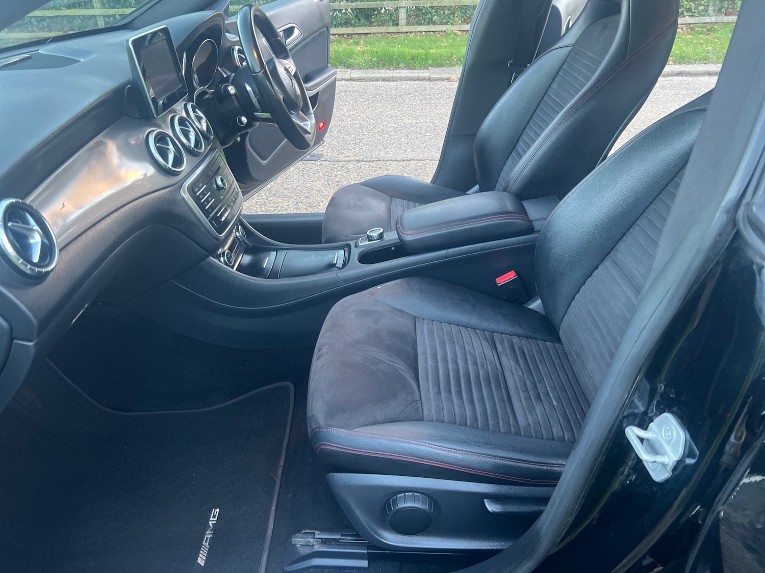 Used Mercedes-Benz CLA 2015 for sale - 76831721: Photo 23