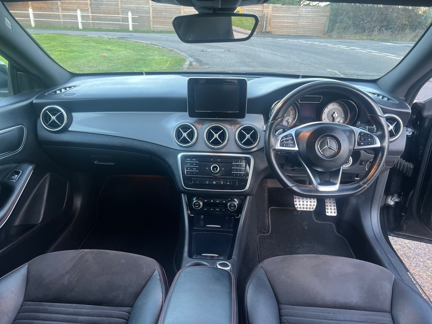 Used Mercedes-Benz CLA 2015 for sale - 76831721: Photo 26