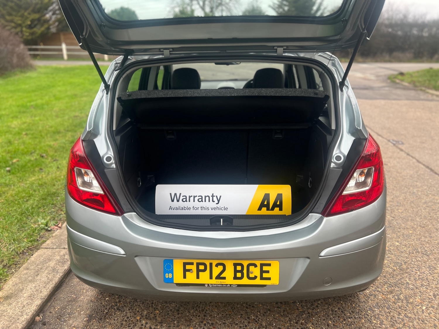 Used Vauxhall Corsa 2012 for sale - 76978365: Photo 9