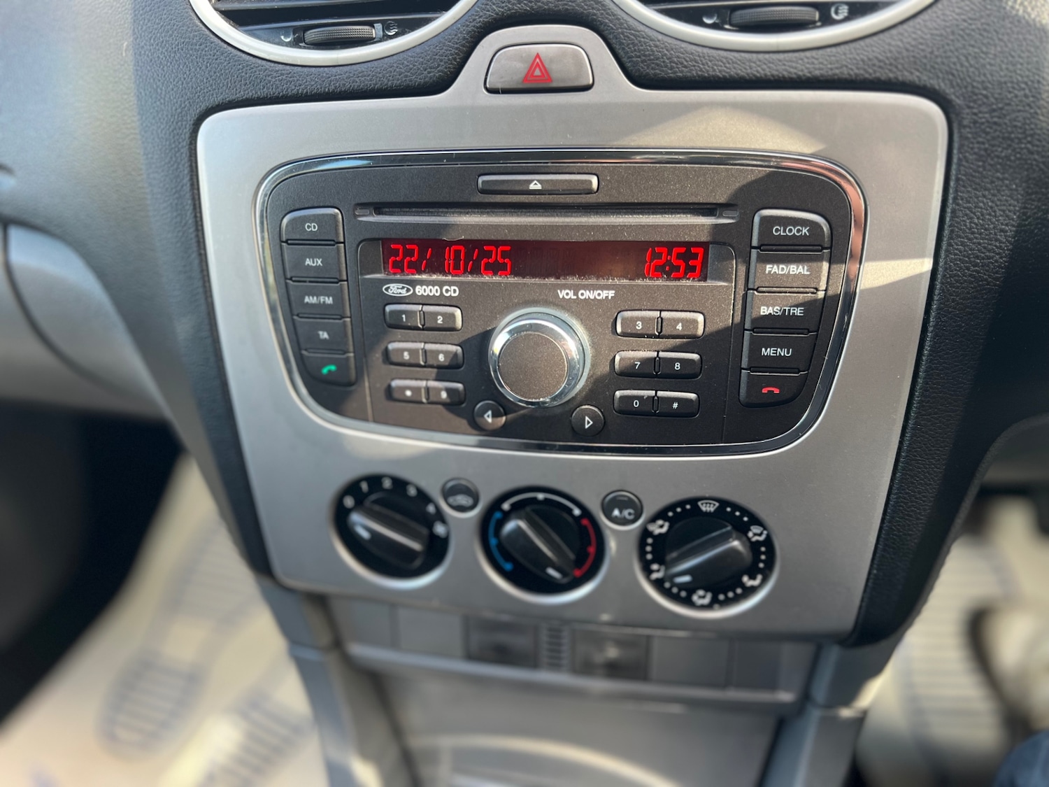 Used Ford Focus 2010 for sale - 76348672: Photo 27