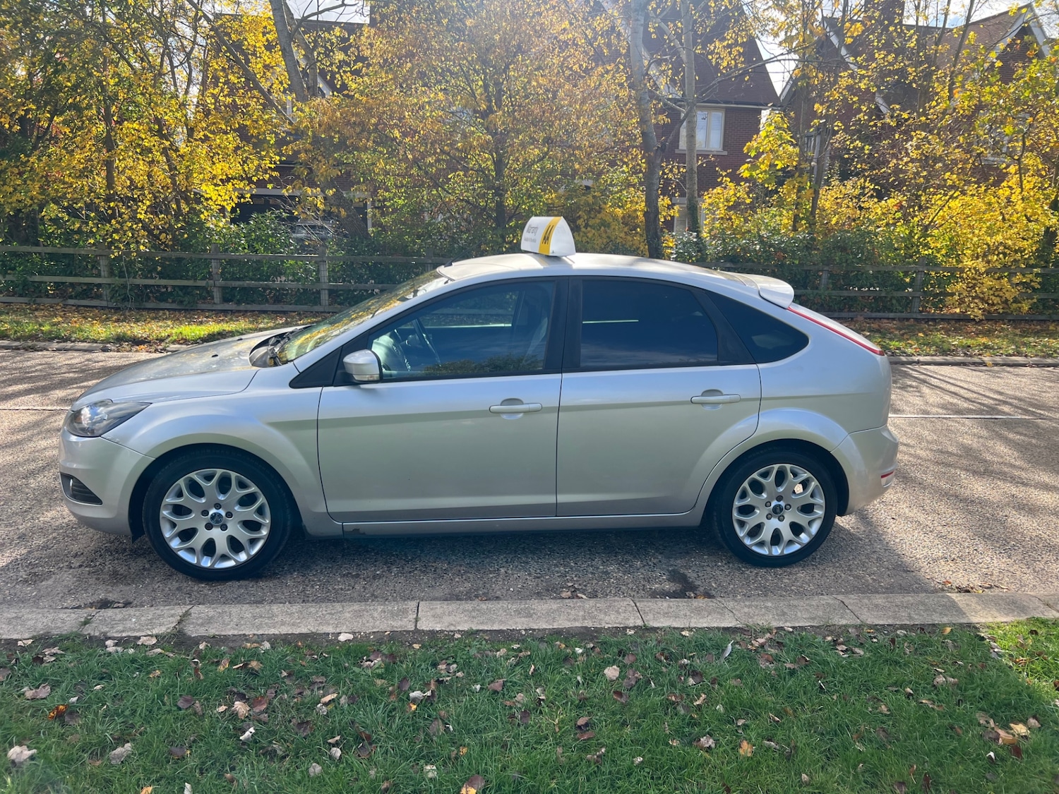 Used Ford Focus 2010 for sale - 76348672: Photo 4