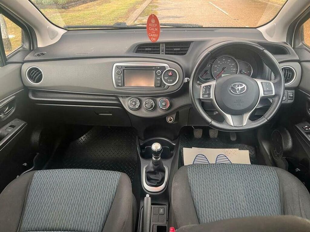Used Toyota Yaris 2012 for sale - 76161696: Photo 11