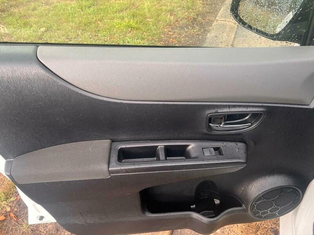 Used Toyota Yaris 2012 for sale - 76161696: Photo 19