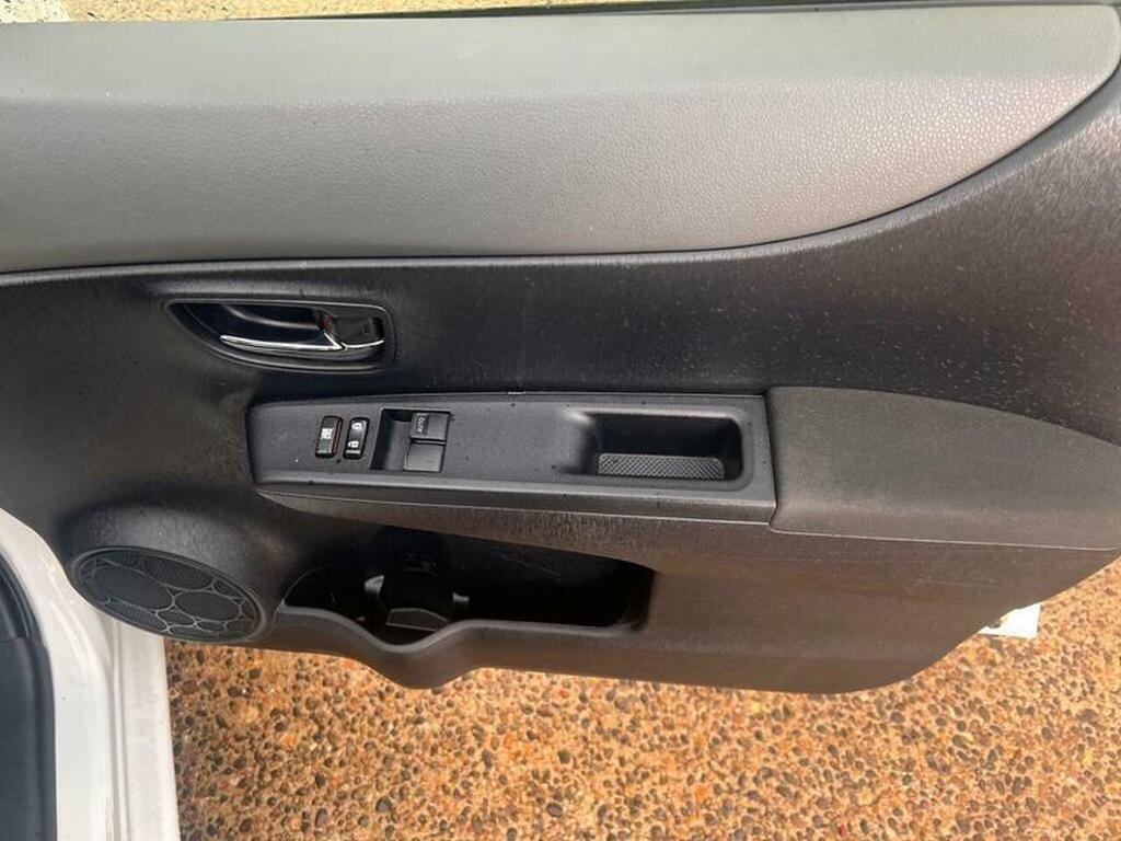 Used Toyota Yaris 2012 for sale - 76161696: Photo 22