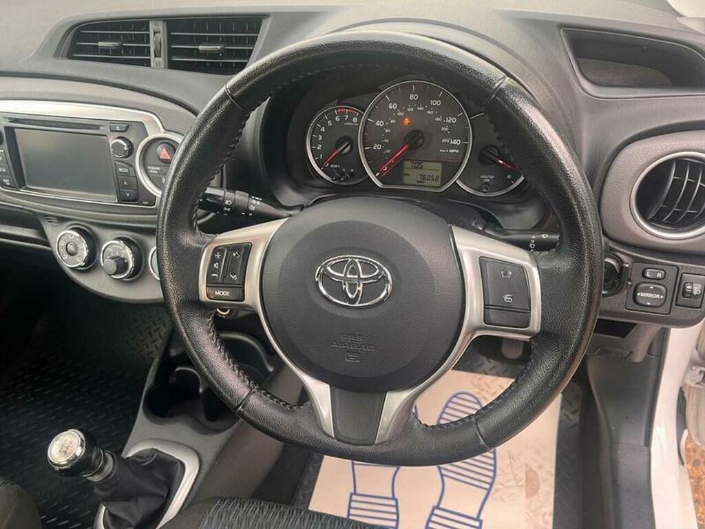 Used Toyota Yaris 2012 for sale - 76161696: Photo 32