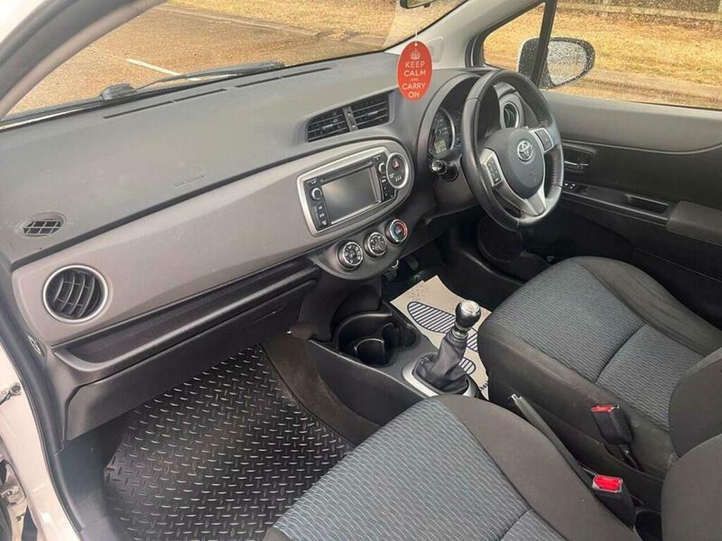 Used Toyota Yaris 2012 for sale - 76161696: Photo 9