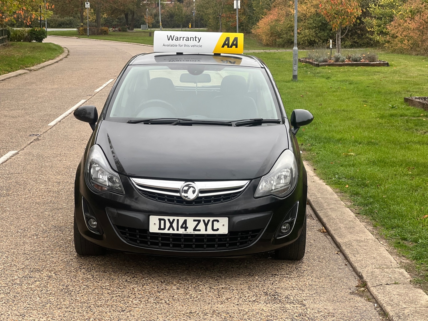Used Vauxhall Corsa 2014 for sale - 77306376: Photo 2