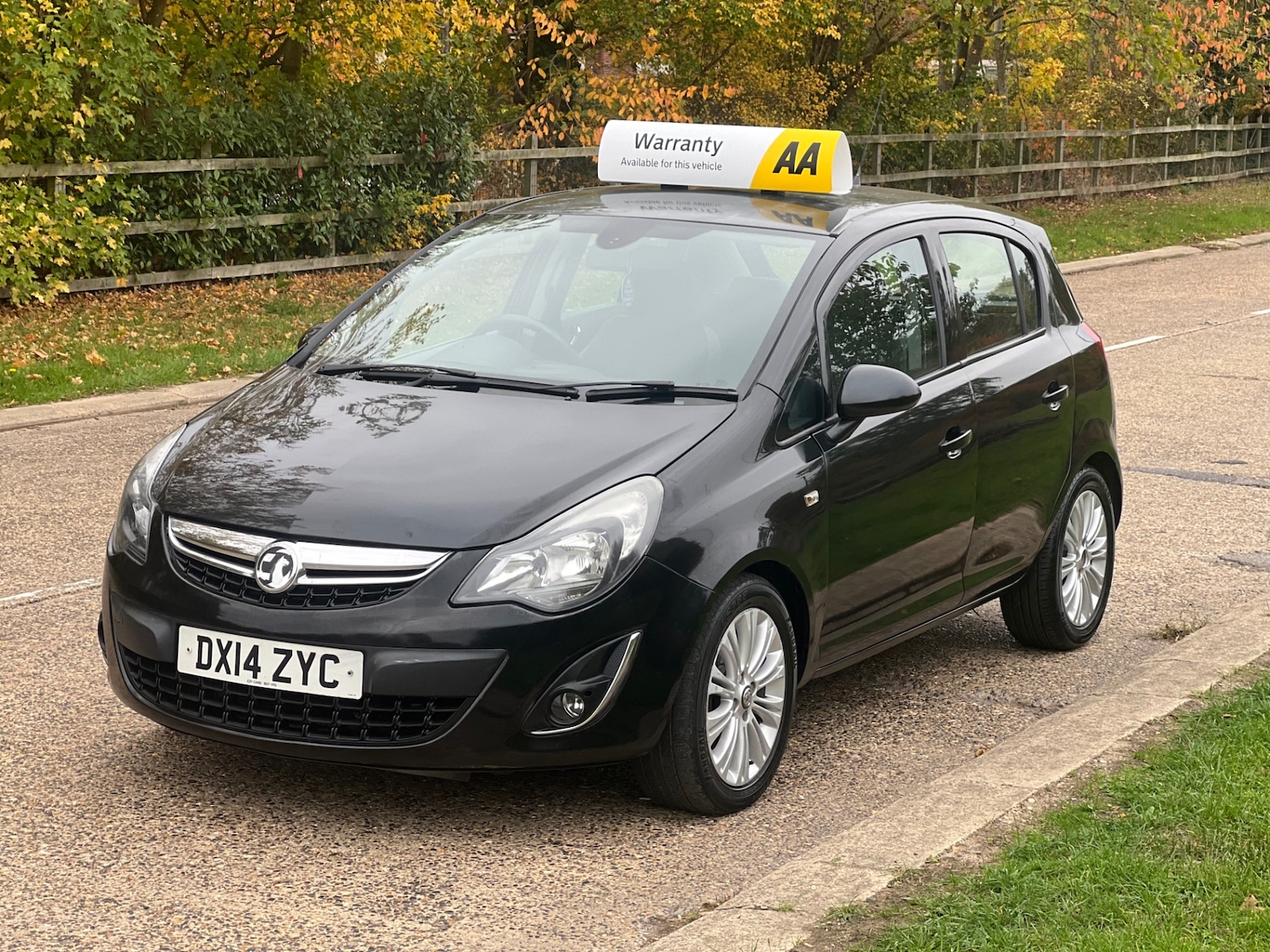 Used Vauxhall Corsa 2014 for sale - 77306376: Photo 3