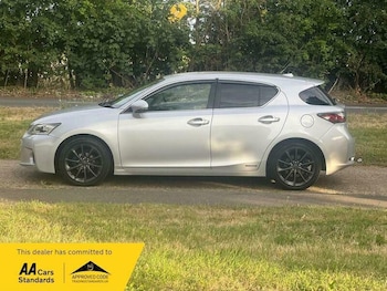 Used Lexus CT 2011 for sale - 75499916: Photo