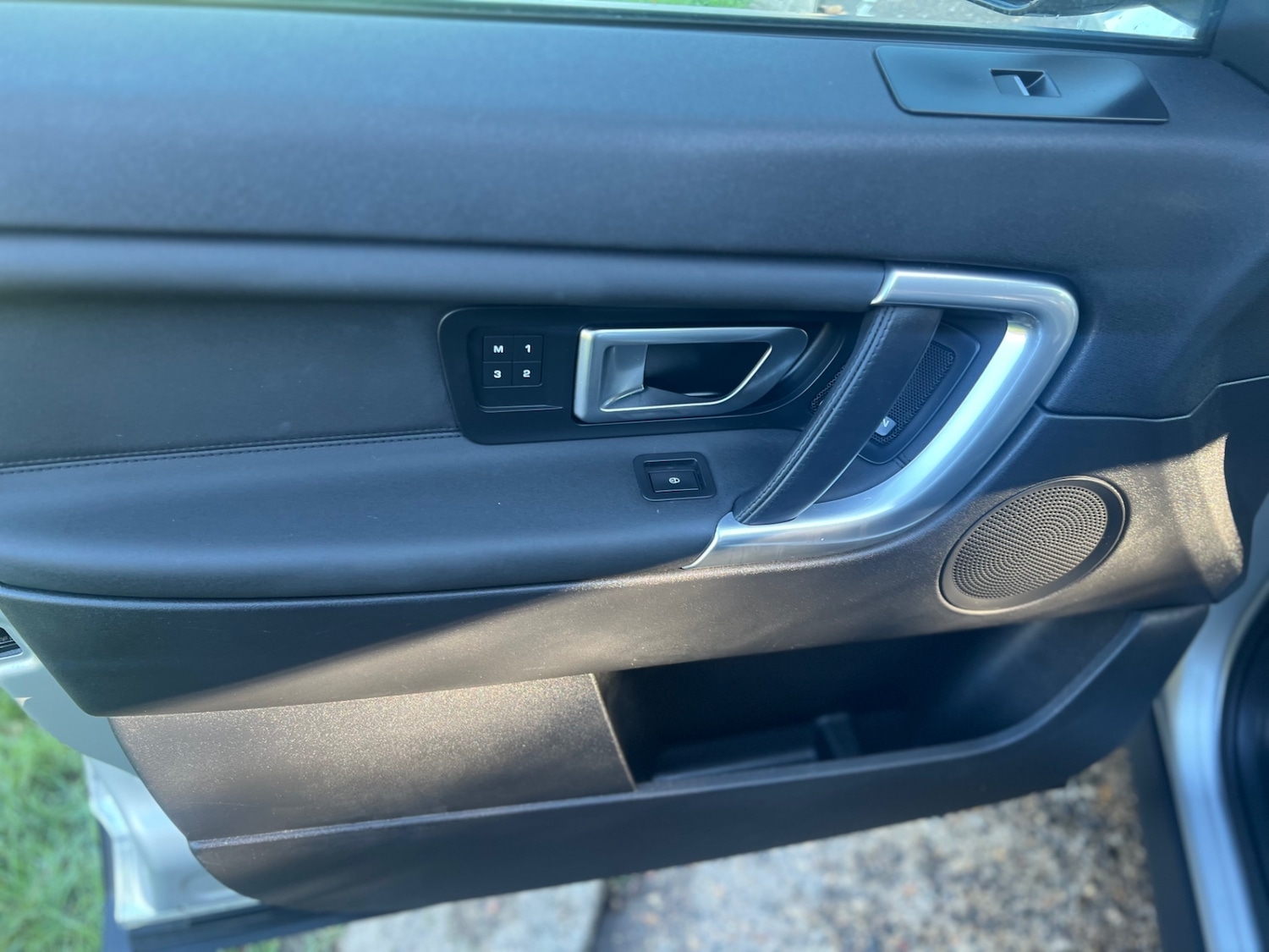 Used Land Rover Discovery Sport 2016 for sale - 76830630: Photo 21