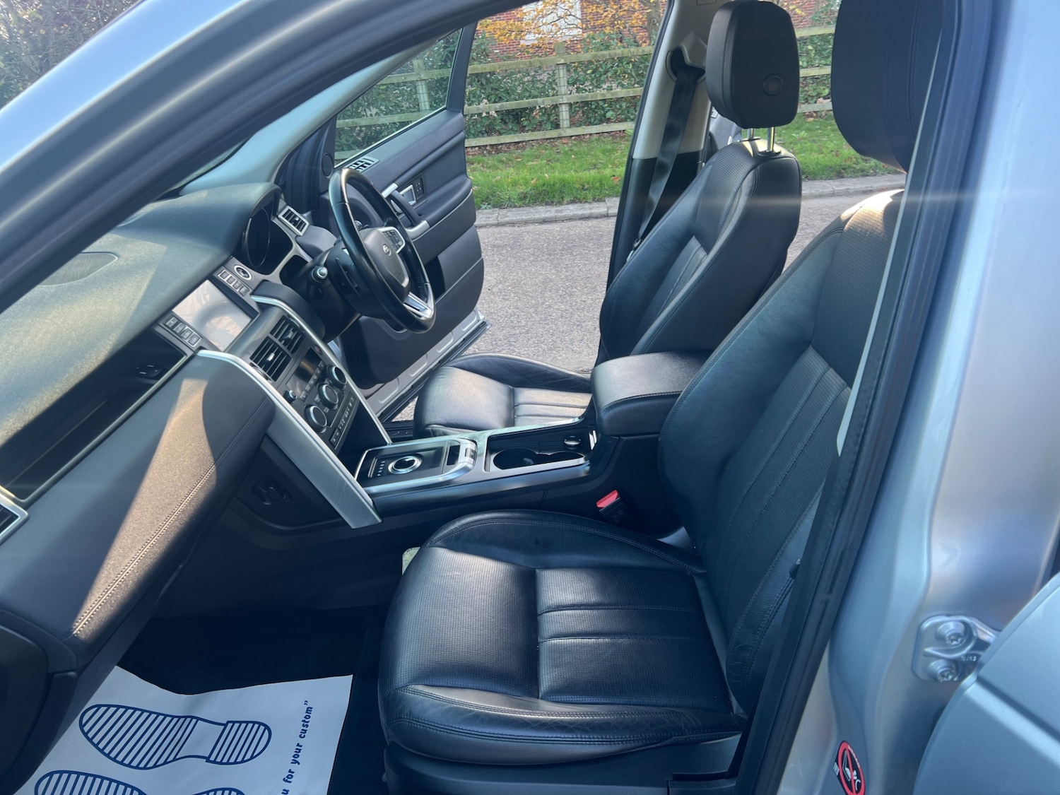 Used Land Rover Discovery Sport 2016 for sale - 76830630: Photo 25