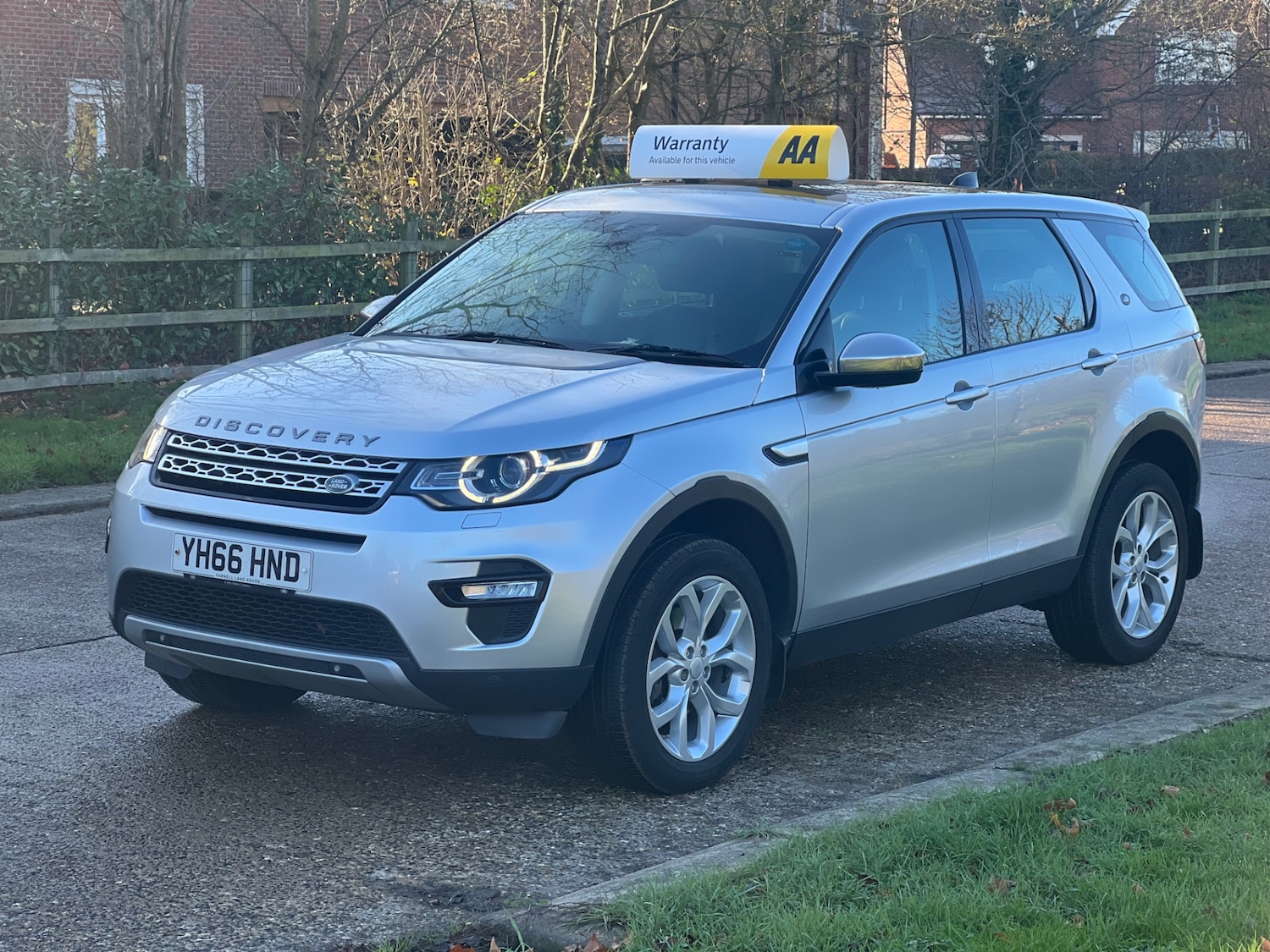 Used Land Rover Discovery Sport 2016 for sale - 76830630: Photo 3