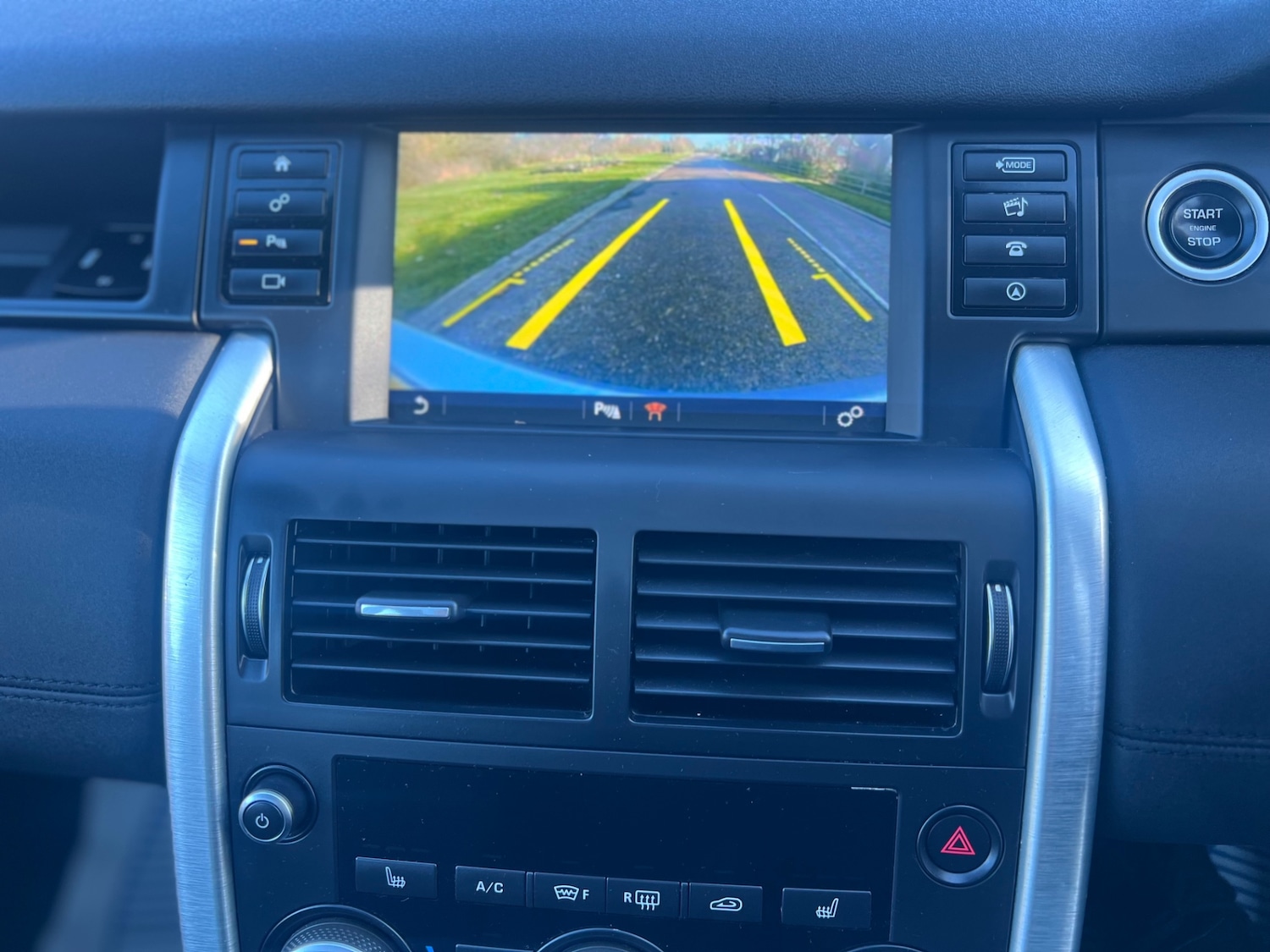 Used Land Rover Discovery Sport 2016 for sale - 76830630: Photo 49