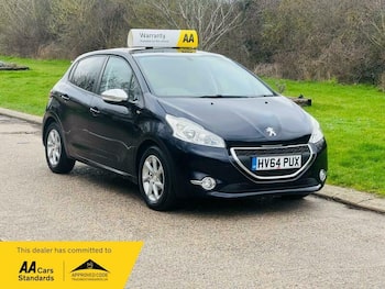 Used Peugeot 208 2014 for sale - 79647309: Photo