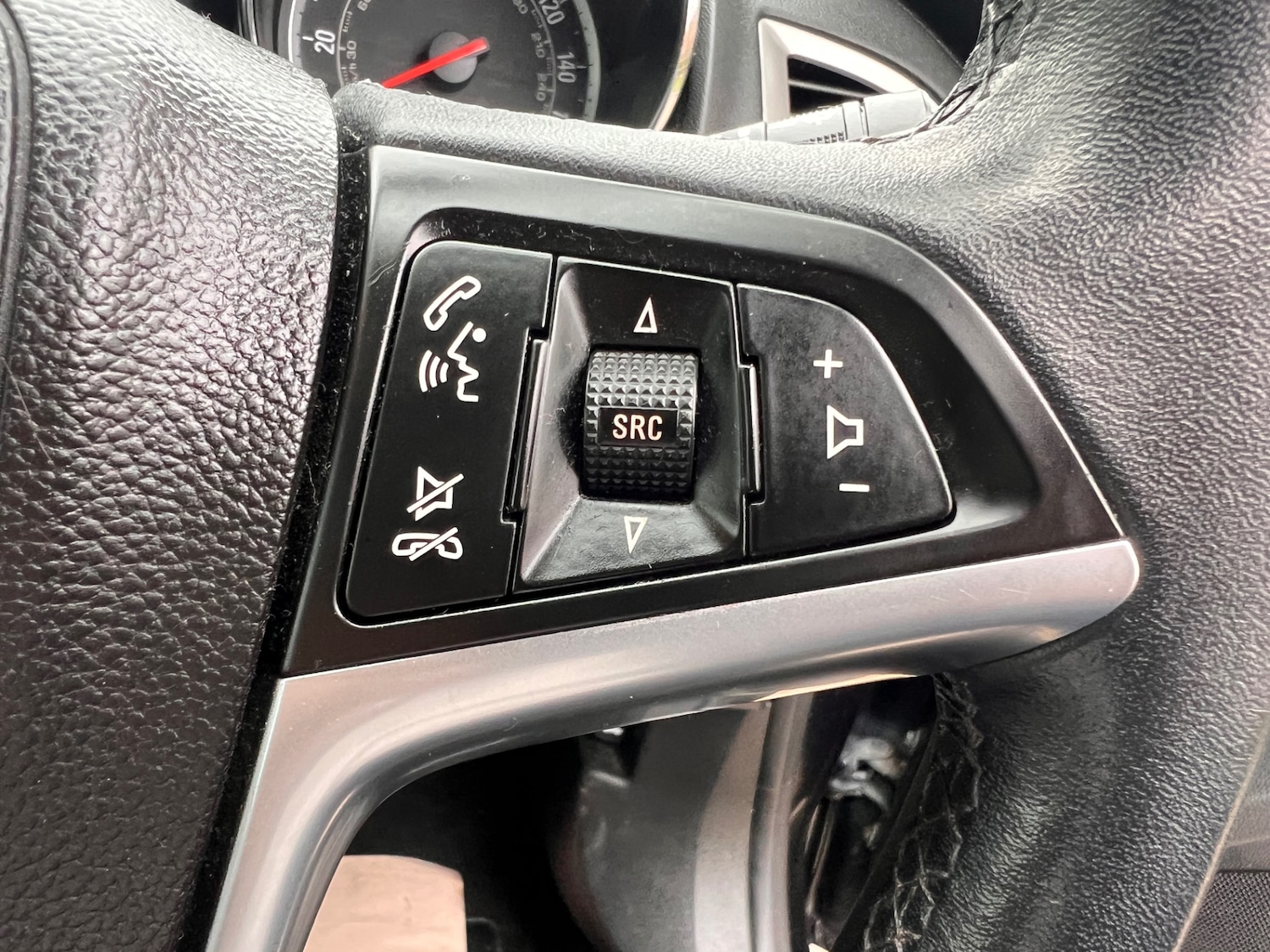 Used Vauxhall Astra 2014 for sale - 77767012: Photo 34