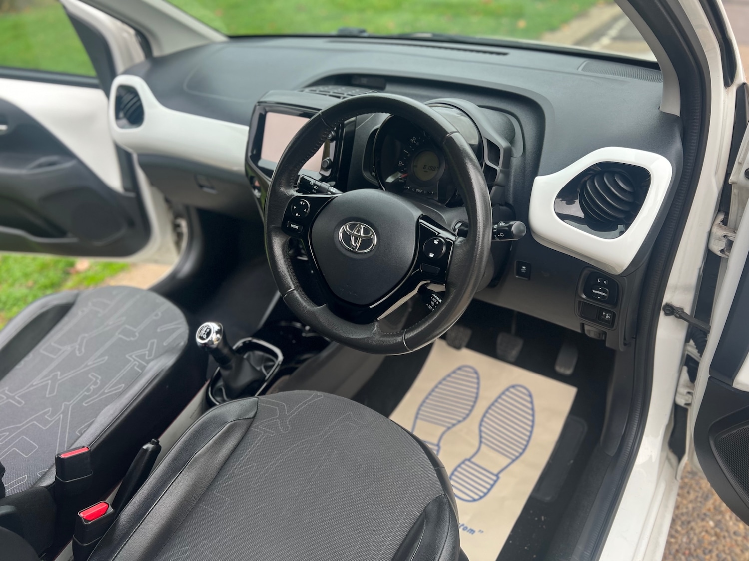 Used Toyota AYGO 2014 for sale - 76575289: Photo 14