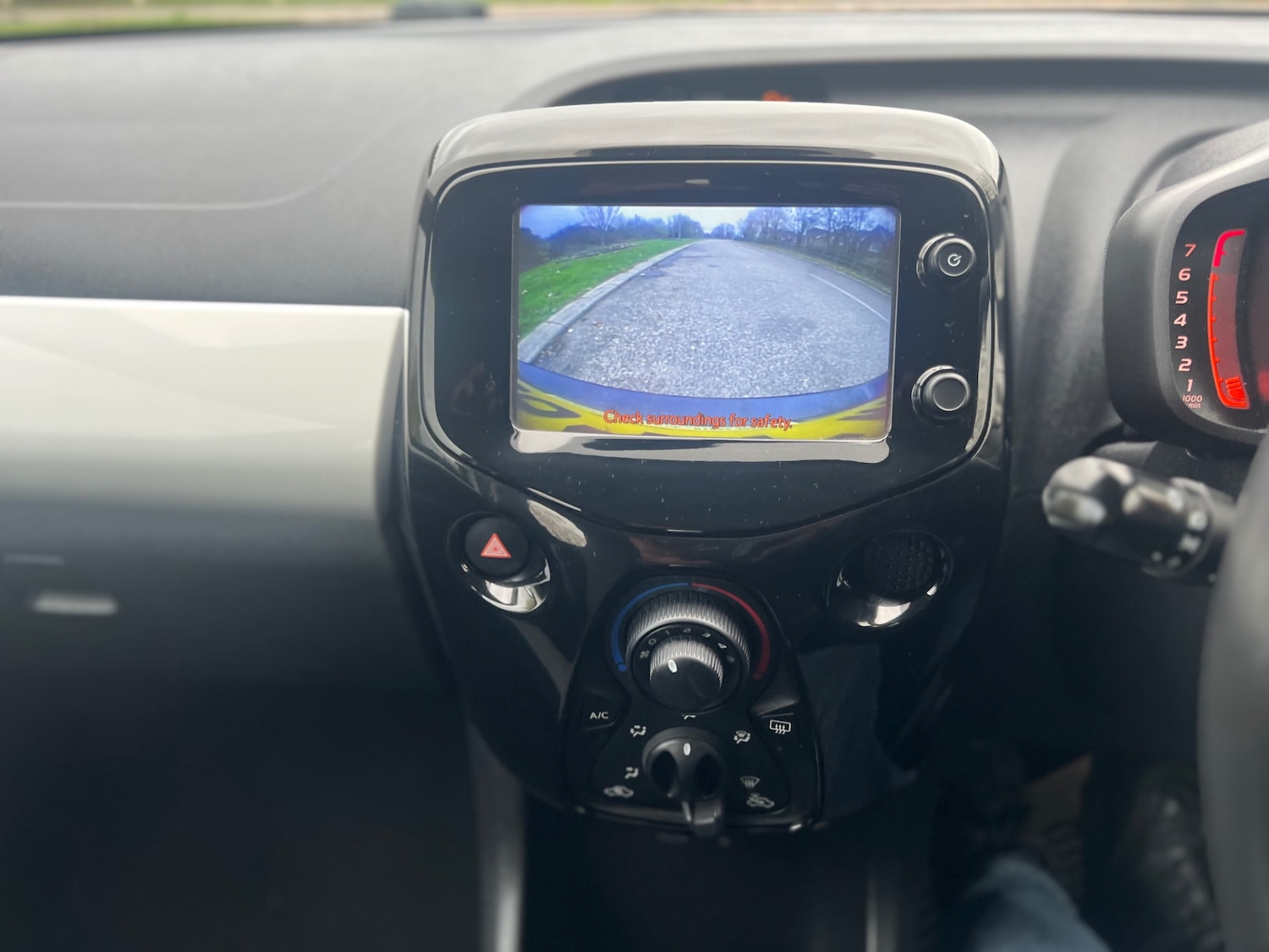 Used Toyota AYGO 2014 for sale - 76575289: Photo 36