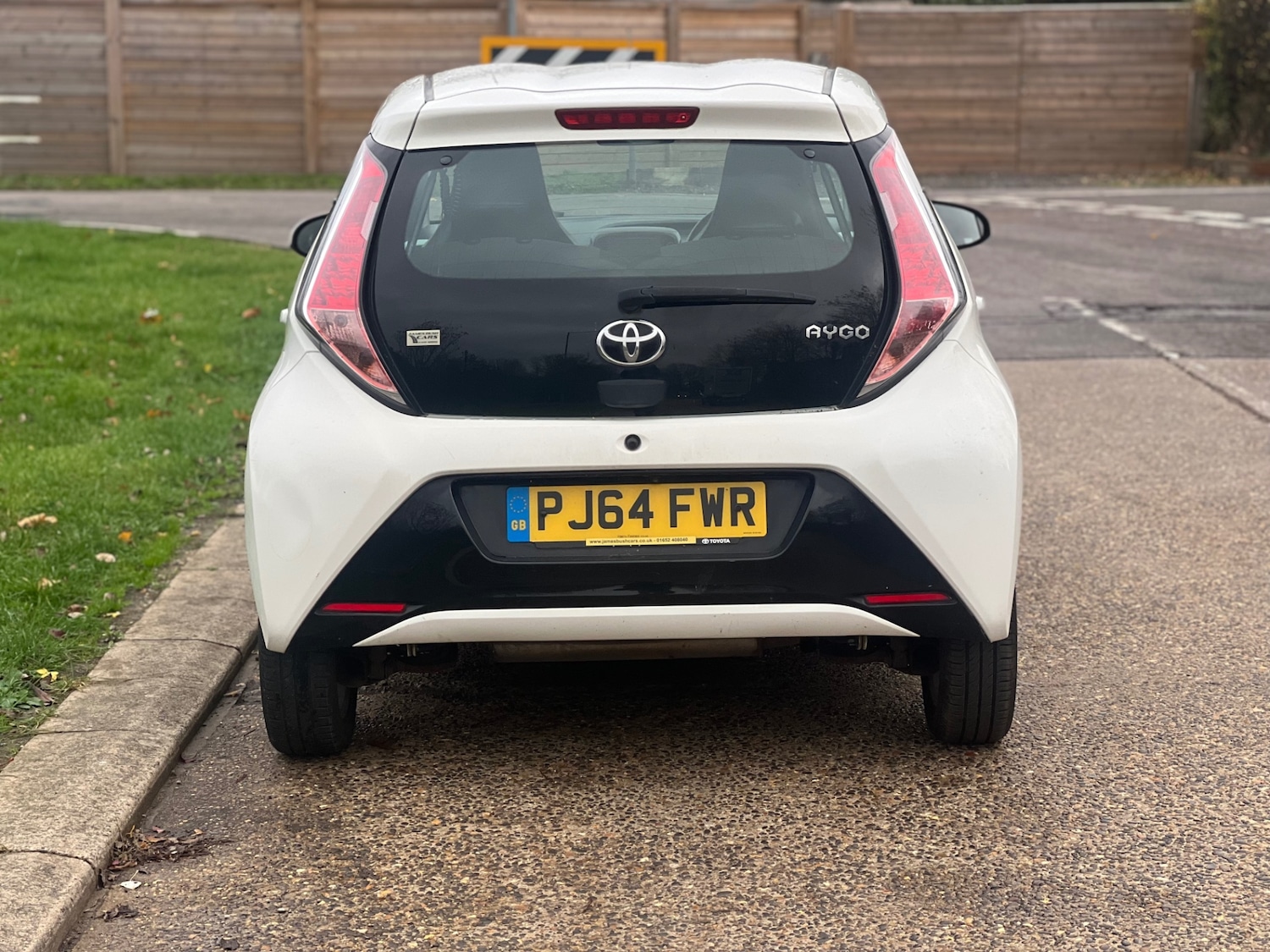 Used Toyota AYGO 2014 for sale - 76575289: Photo 6