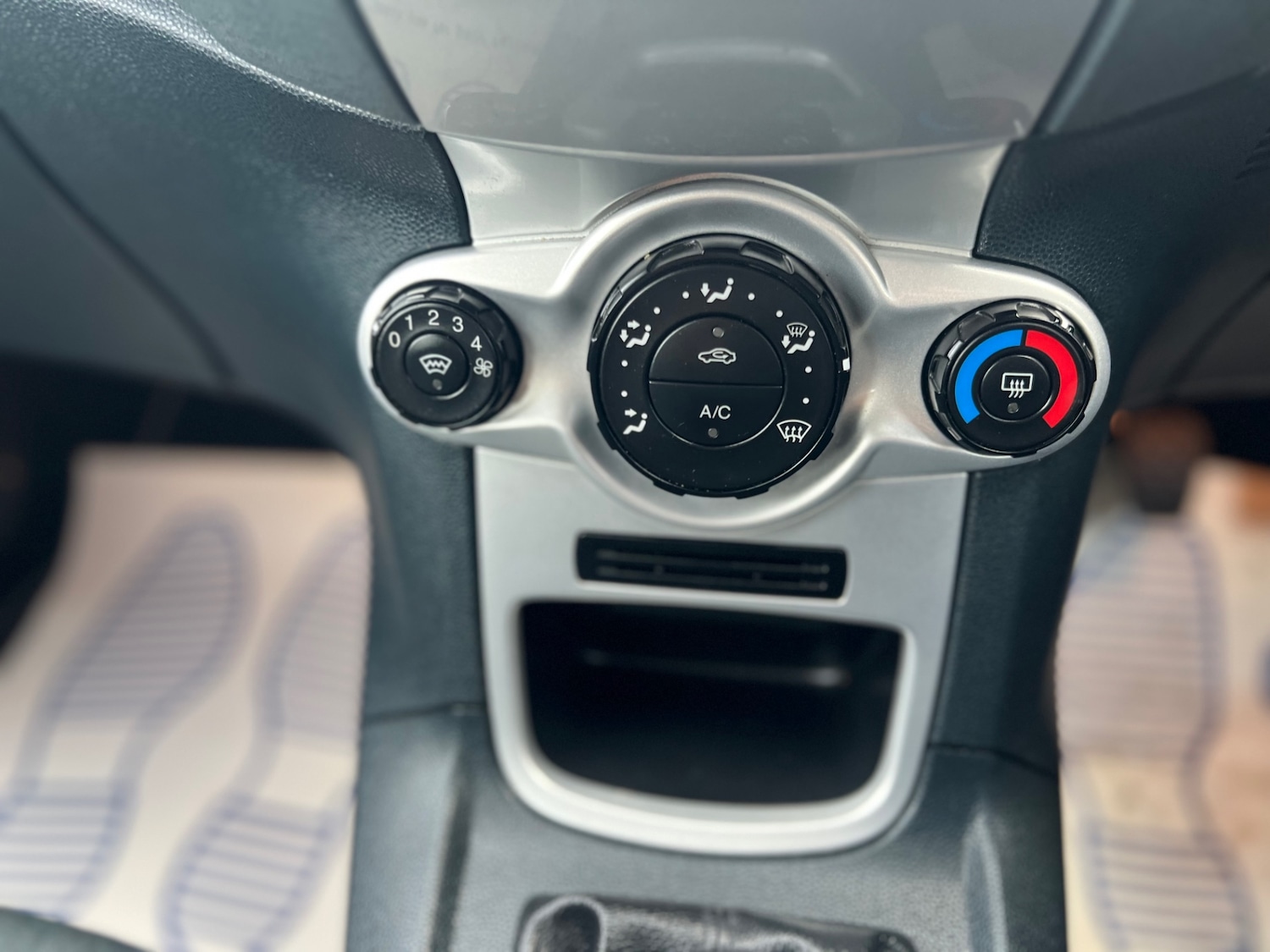 Used Ford Fiesta 2009 for sale - 76501120: Photo 29