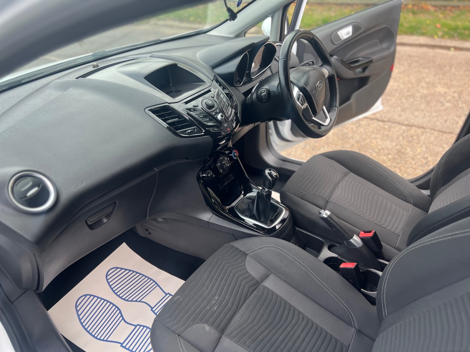 Used Ford Fiesta 2013 for sale - 76397250: Photo 24