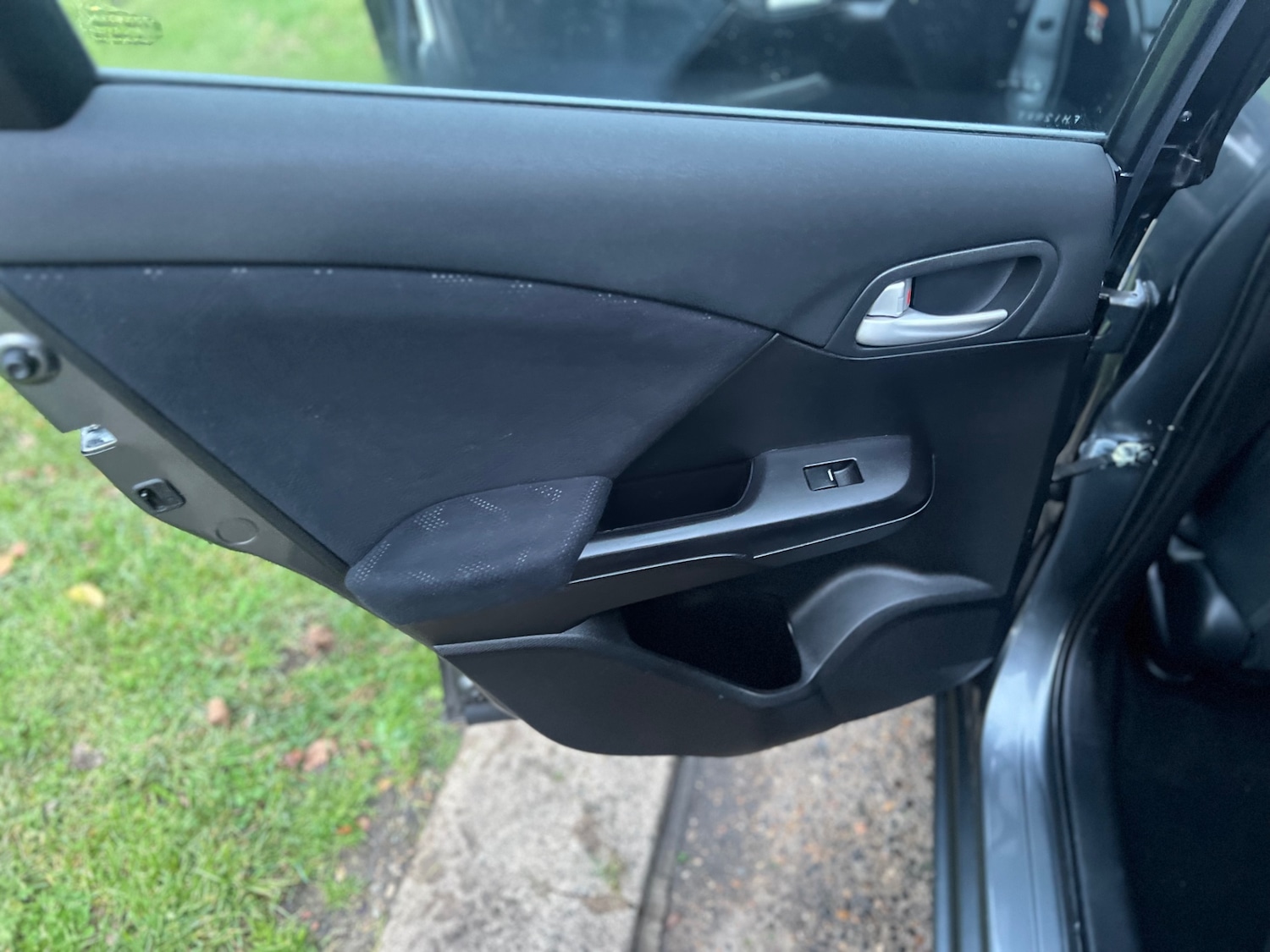 Used Honda Civic 2012 for sale - 76978945: Photo 16