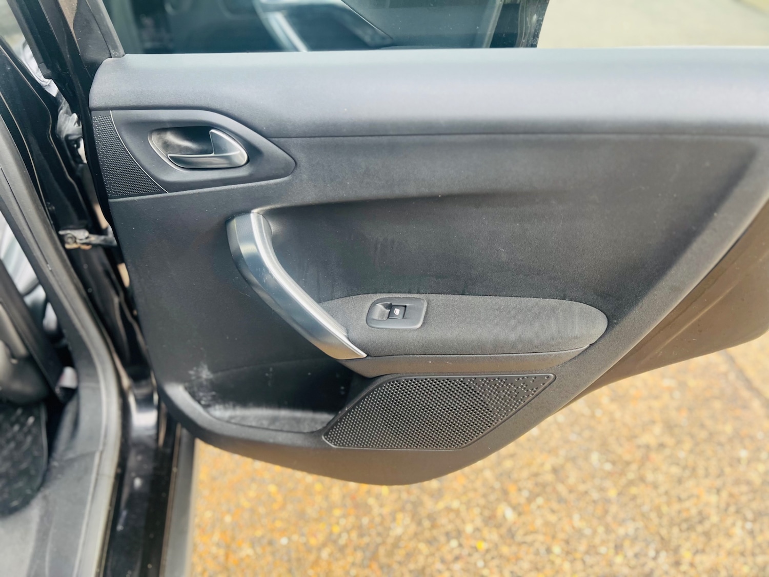 Used Peugeot 2008 2015 for sale - 77483336: Photo 11