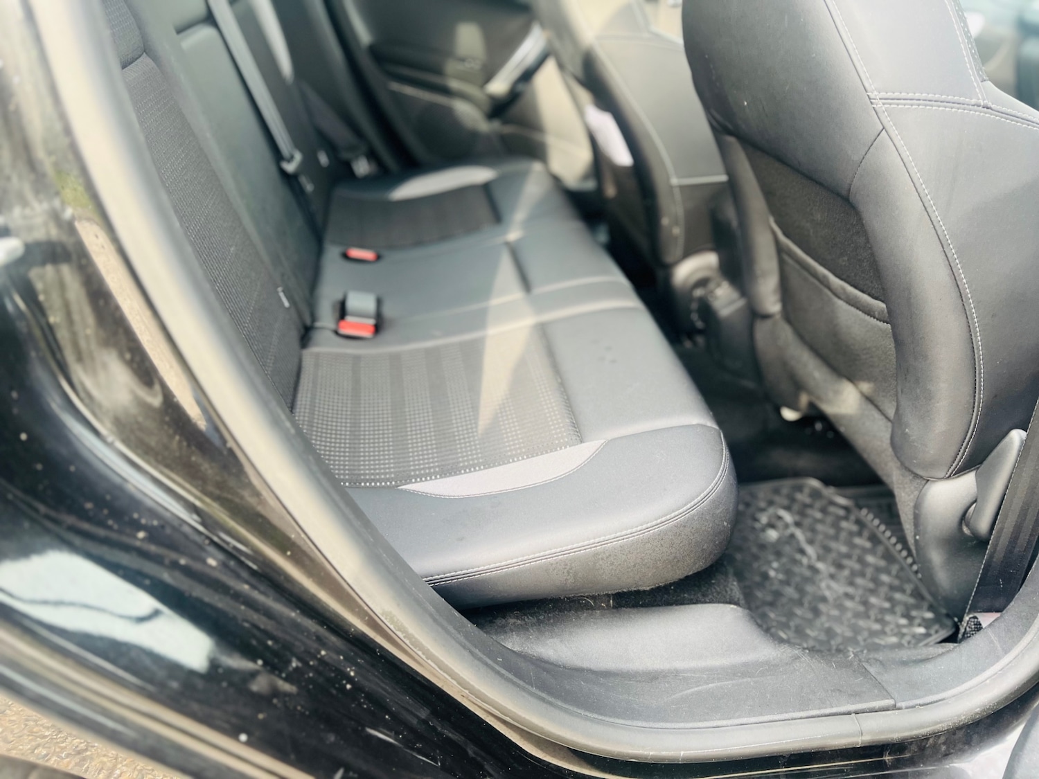 Used Peugeot 2008 2015 for sale - 77483336: Photo 15