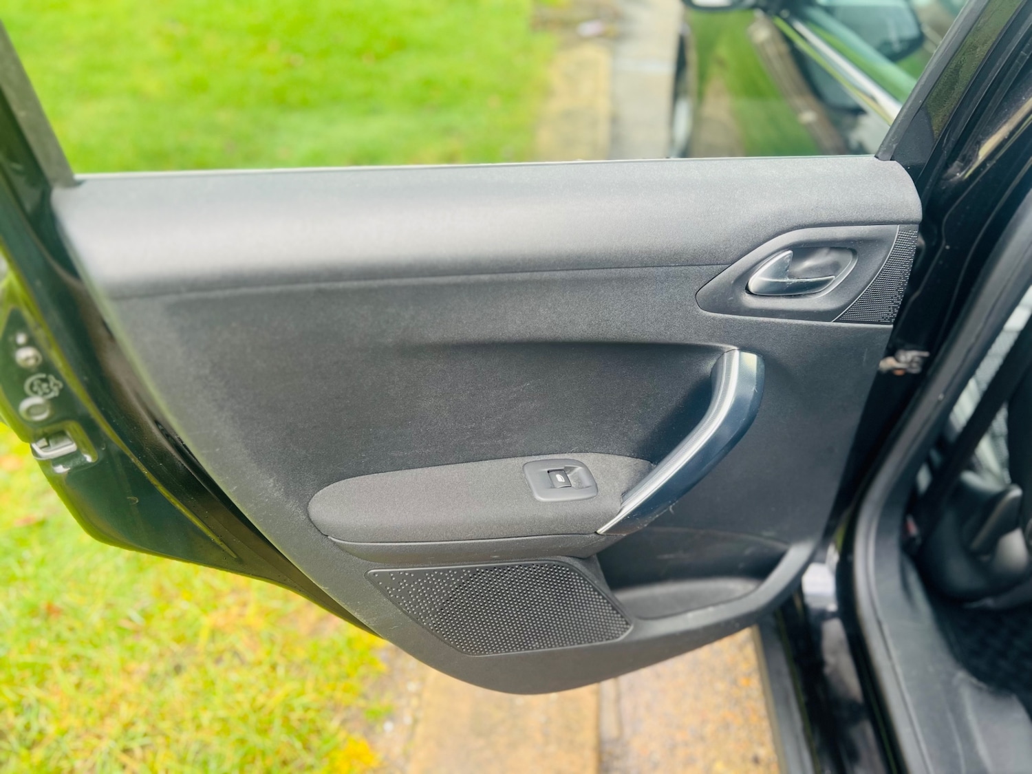 Used Peugeot 2008 2015 for sale - 77483336: Photo 16