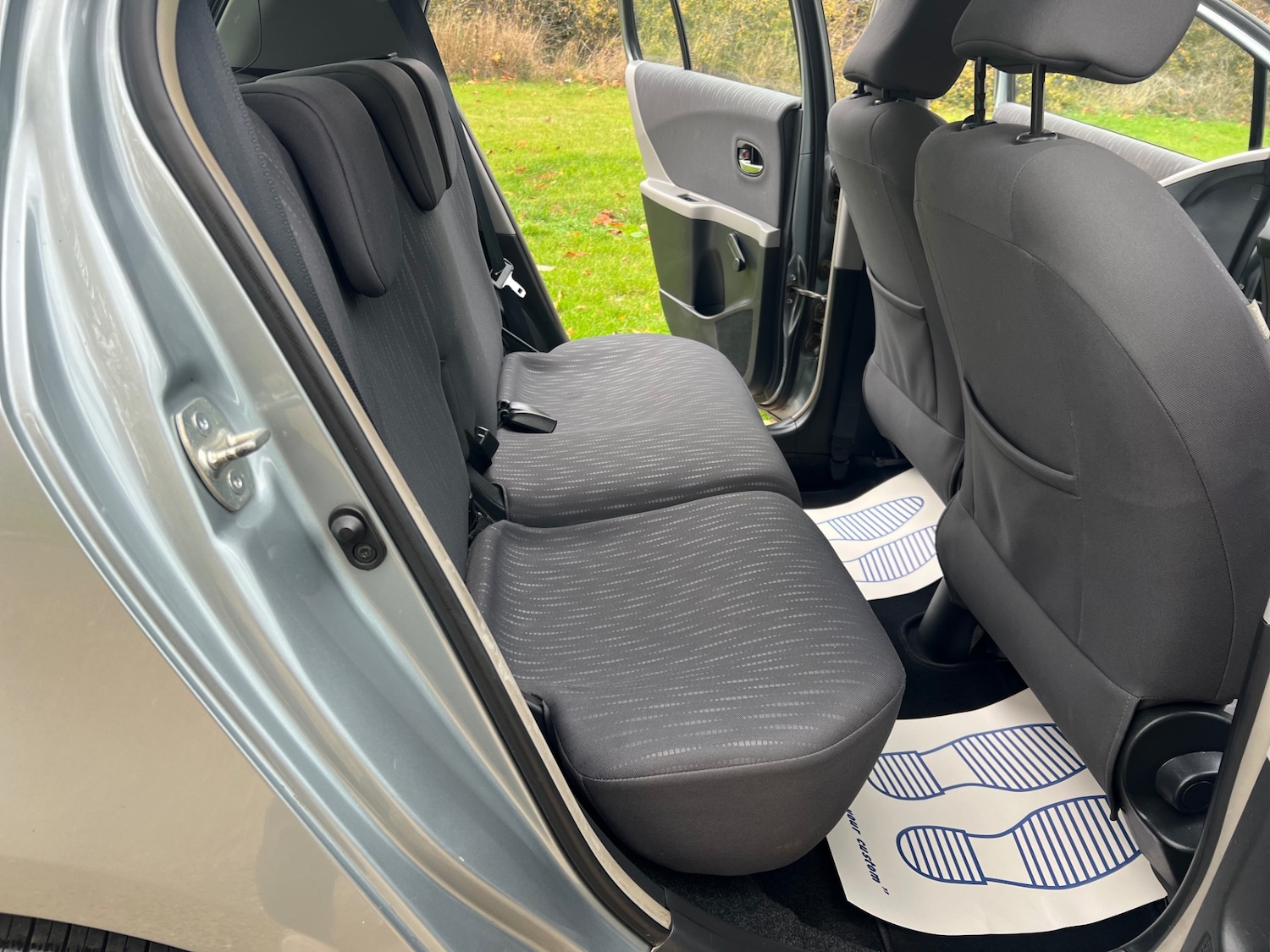 Used Toyota Yaris 2009 for sale - 76397245: Photo 18