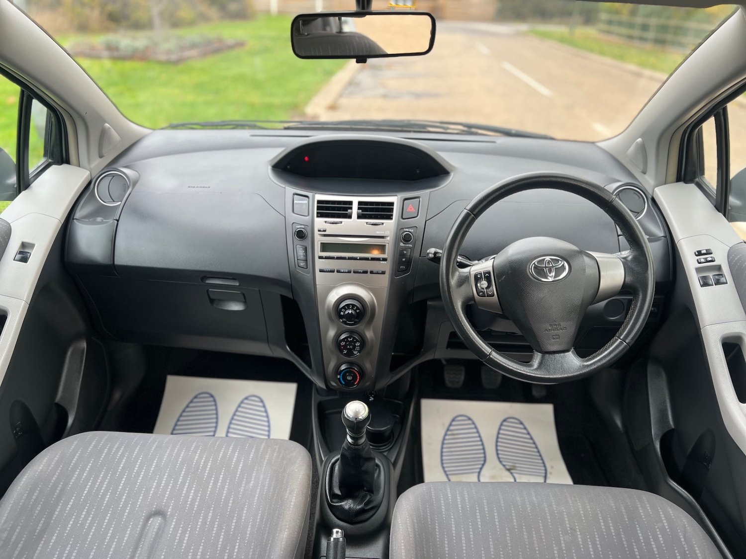 Used Toyota Yaris 2009 for sale - 76397245: Photo 24