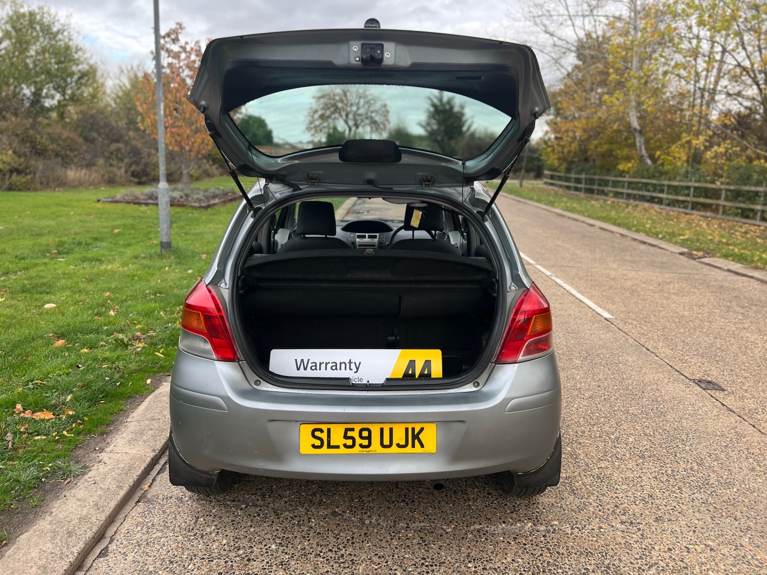 Used Toyota Yaris 2009 for sale - 76397245: Photo 26