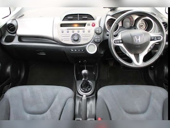 Used Honda Jazz 2009 for sale - 76501611: Photo