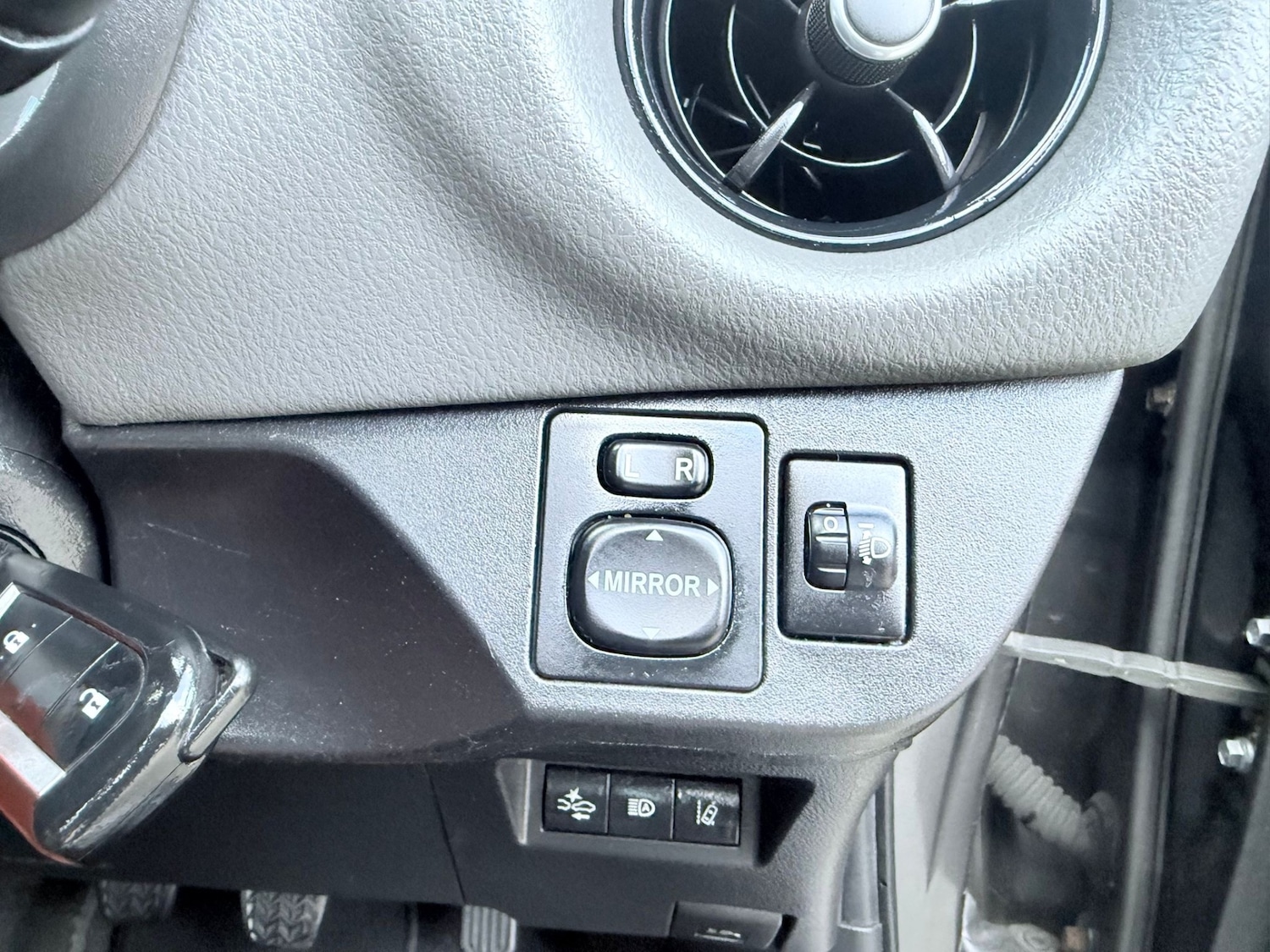 Used Toyota Yaris 2019 for sale - 77342929: Photo 16