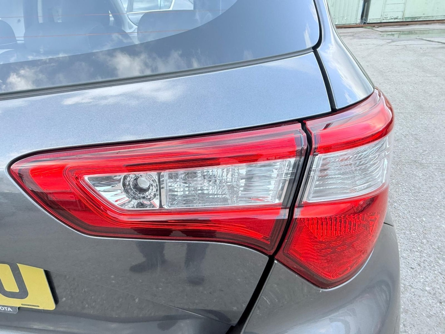 Used Toyota Yaris 2019 for sale - 77342929: Photo 21