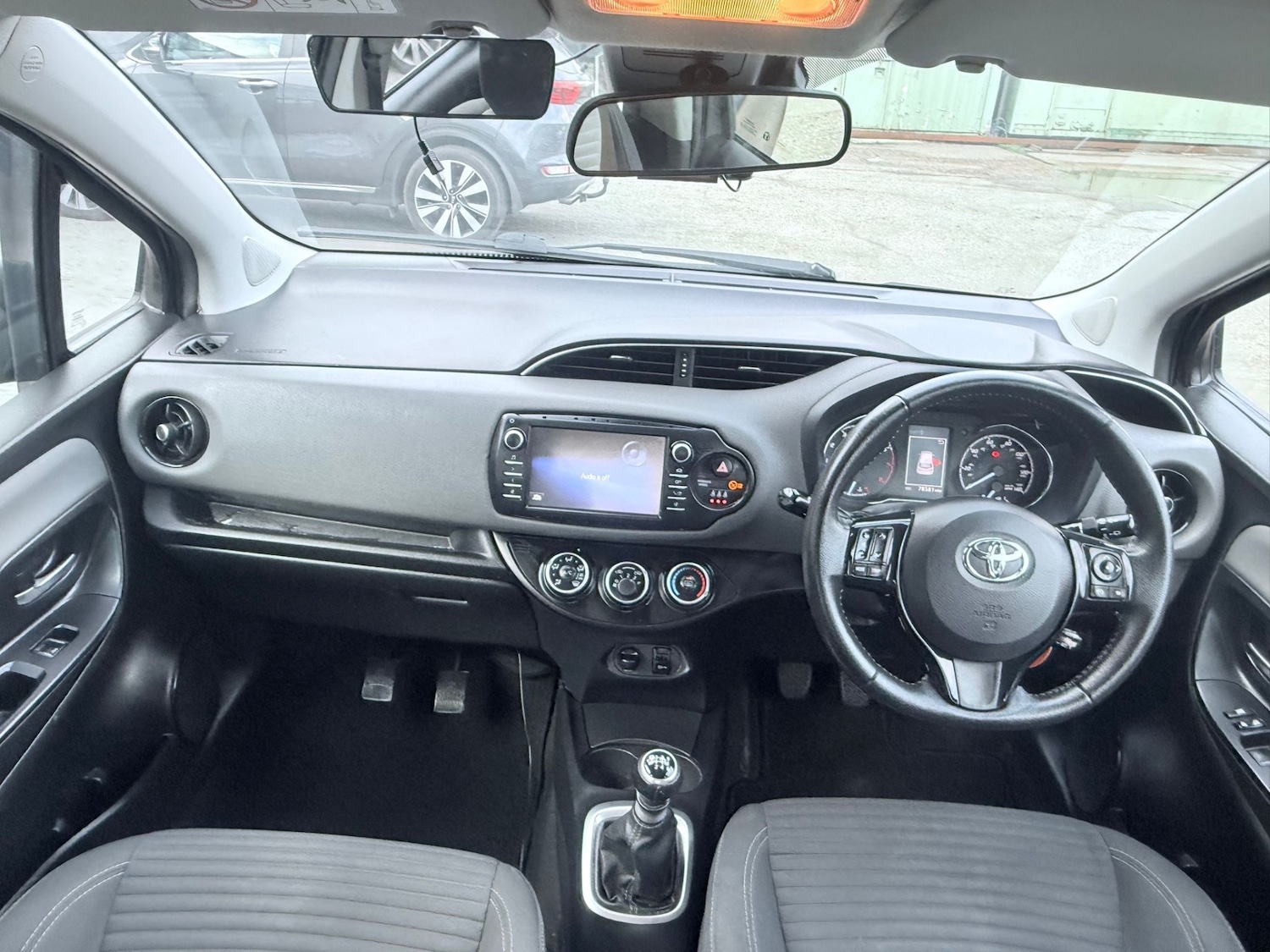 Used Toyota Yaris 2019 for sale - 77342929: Photo 30