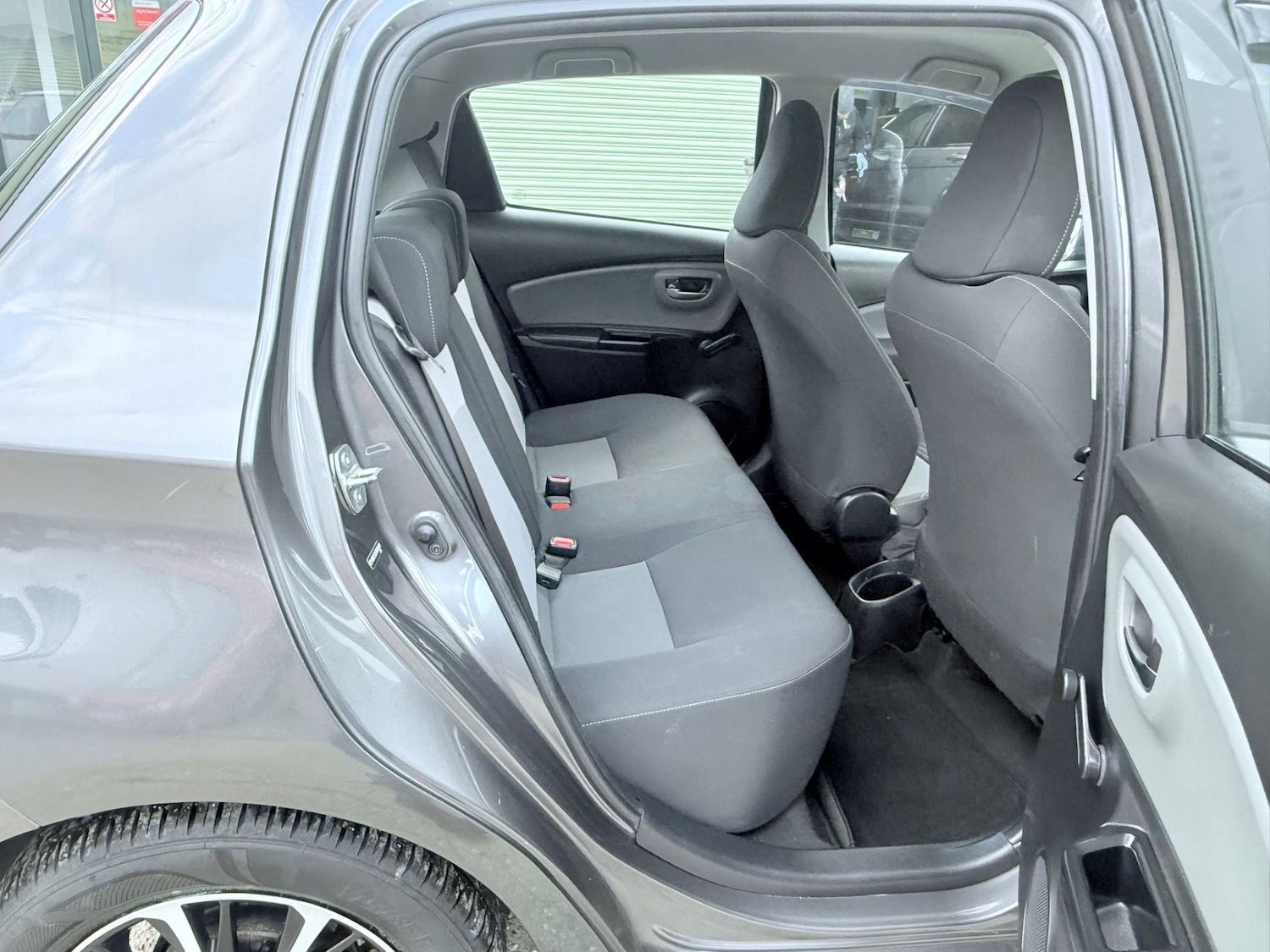 Used Toyota Yaris 2019 for sale - 77342929: Photo 36