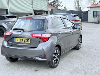 Used Toyota Yaris 2019 for sale - 77342929: Photo