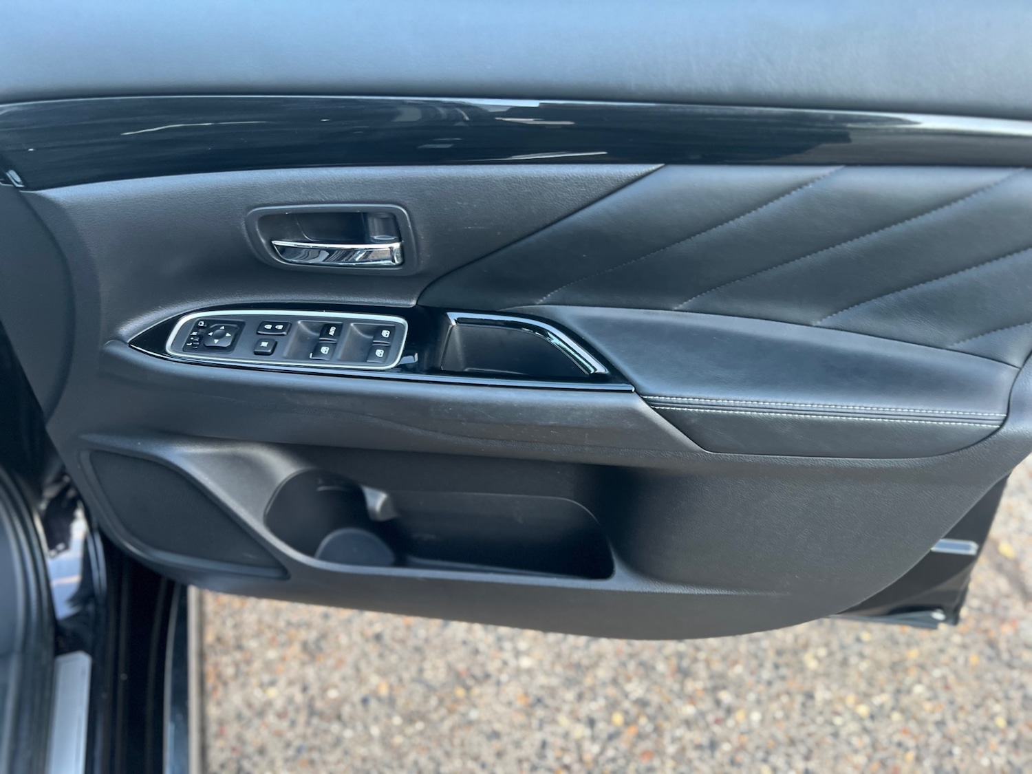 Used Mitsubishi Outlander 2016 for sale - 76978921: Photo 11