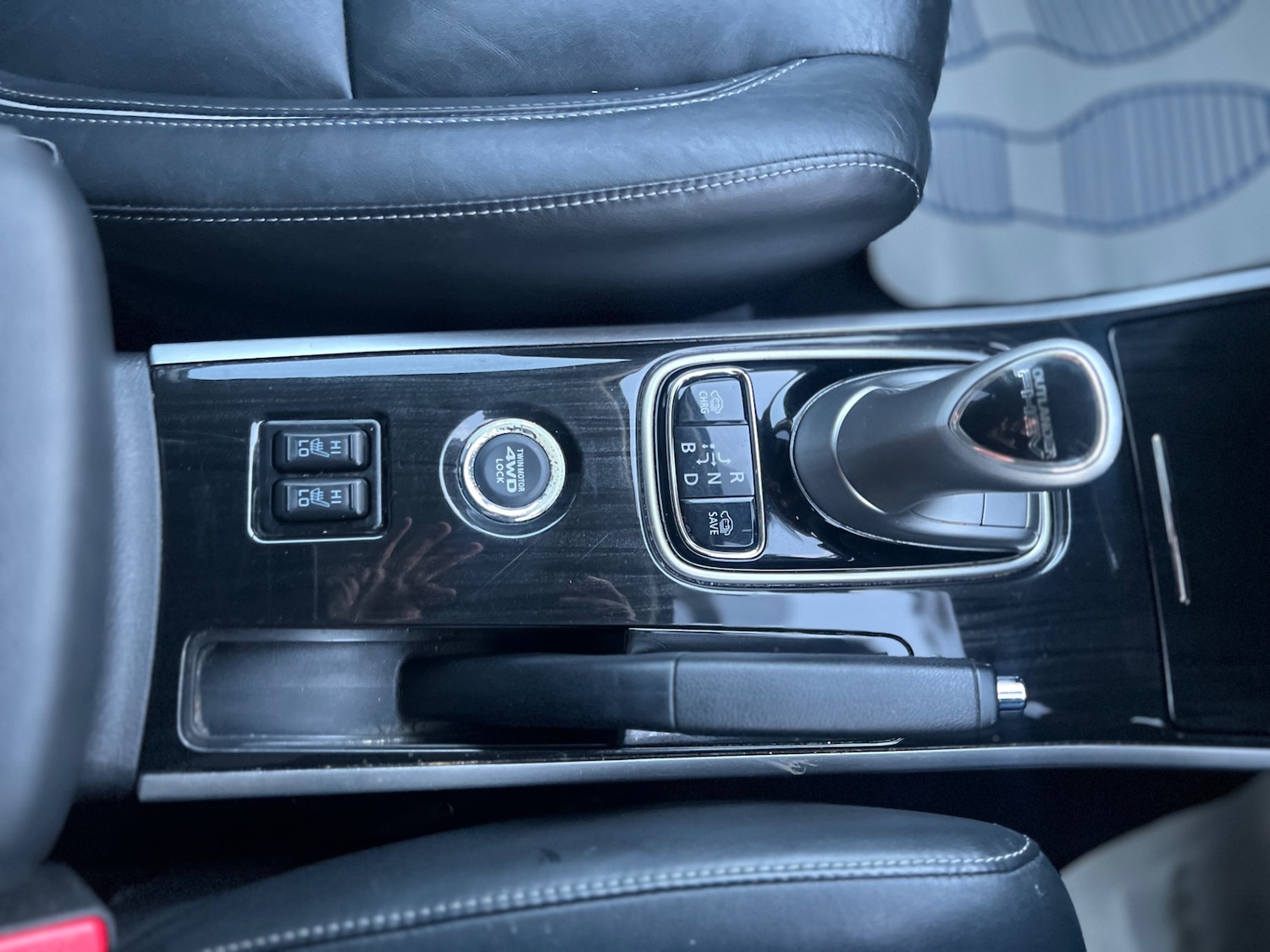 Used Mitsubishi Outlander 2016 for sale - 76978921: Photo 37