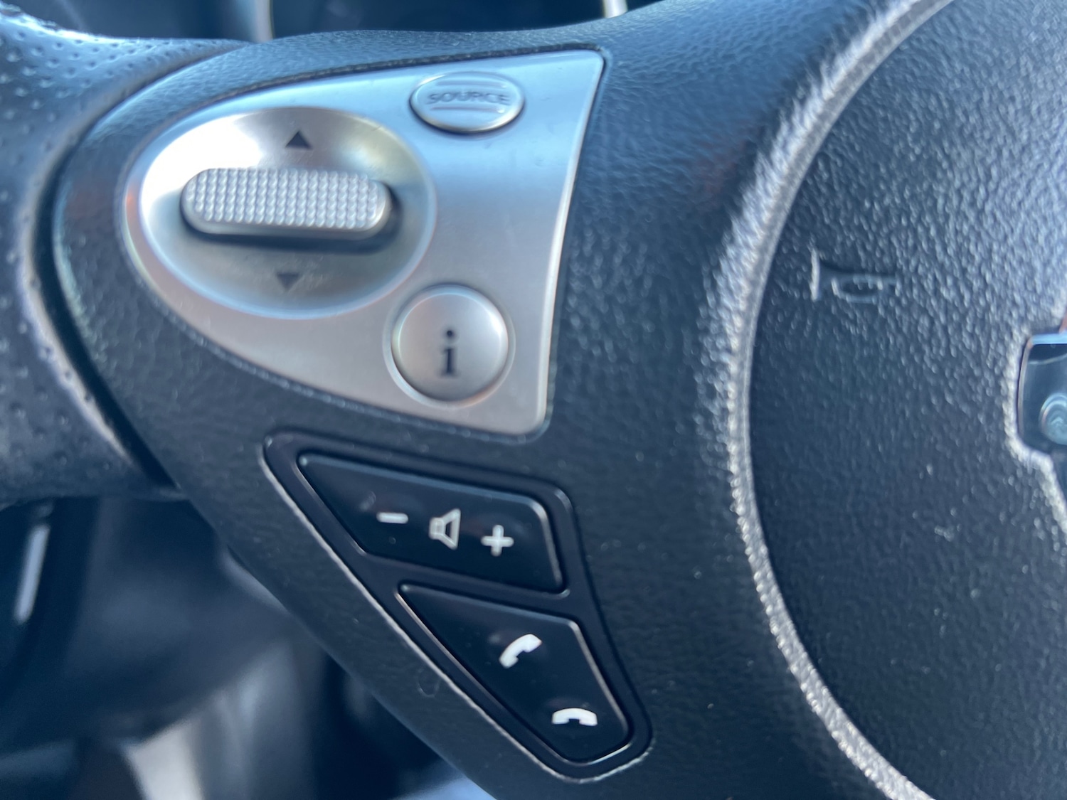 Used Nissan Juke 2015 for sale - 76752376: Photo 32