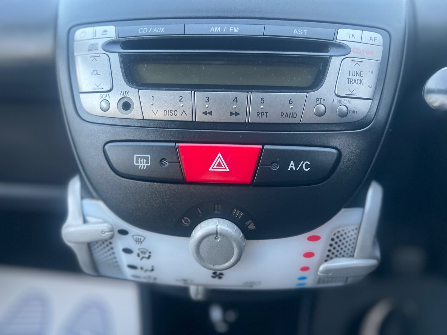 Used Toyota AYGO 2014 for sale - 78032091: Photo 30