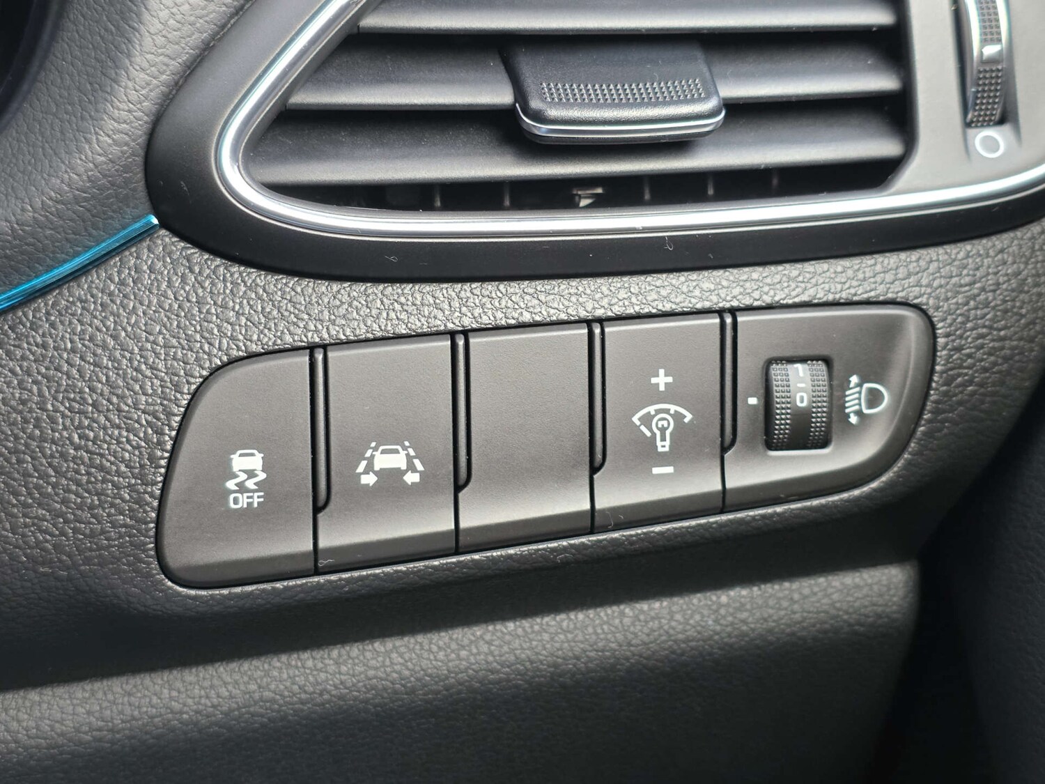 Used Hyundai i30 2017 for sale - 77617072: Photo 33