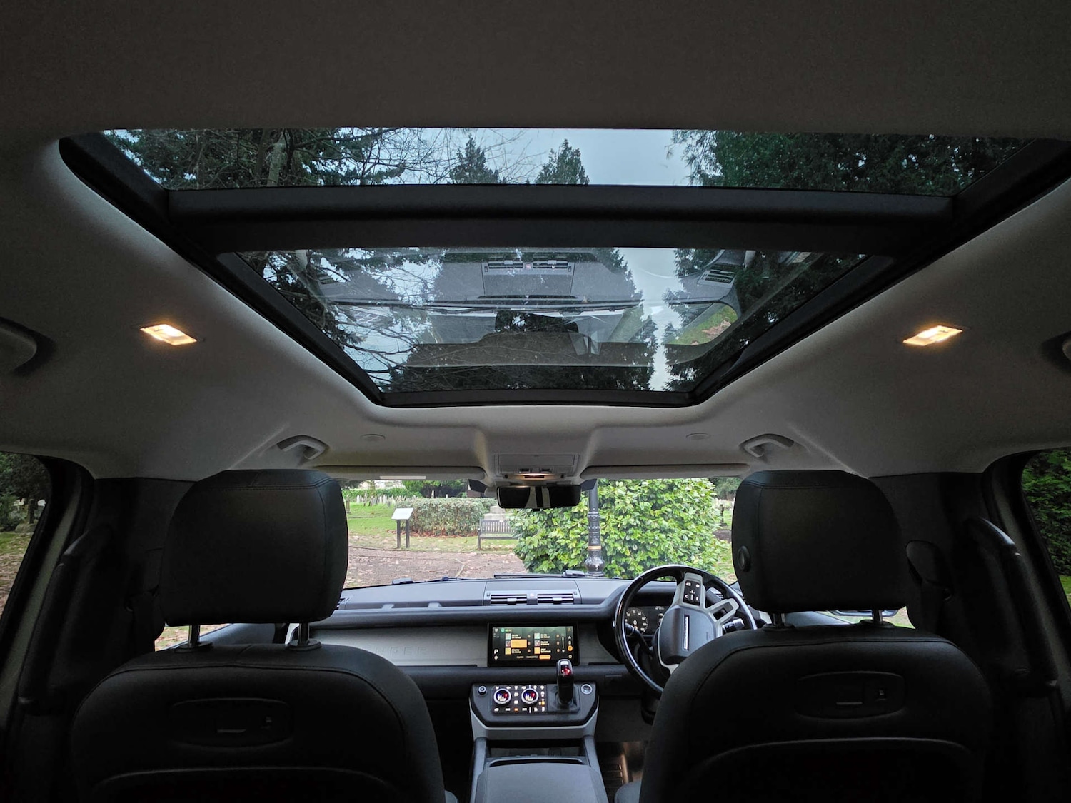 Used Land Rover Defender 2020 for sale - 76681897: Photo 10