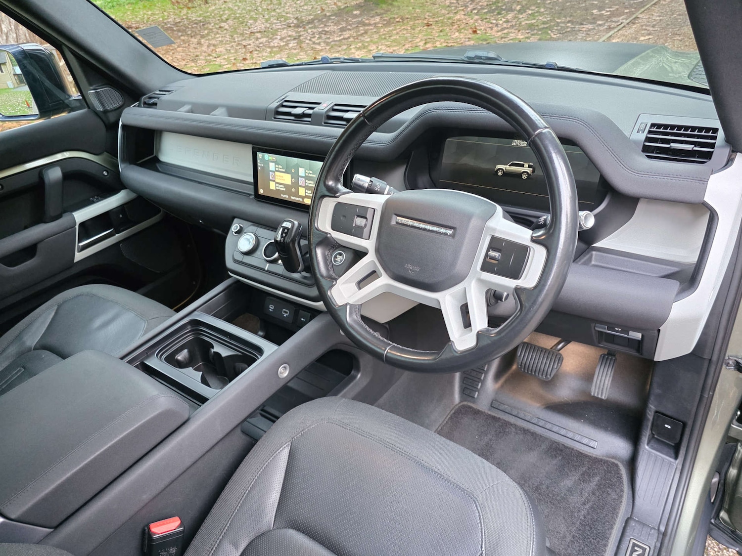 Used Land Rover Defender 2020 for sale - 76681897: Photo 11