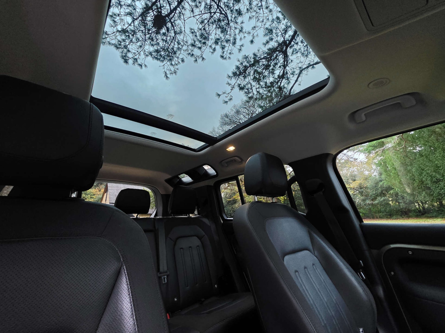 Used Land Rover Defender 2020 for sale - 76681897: Photo 15